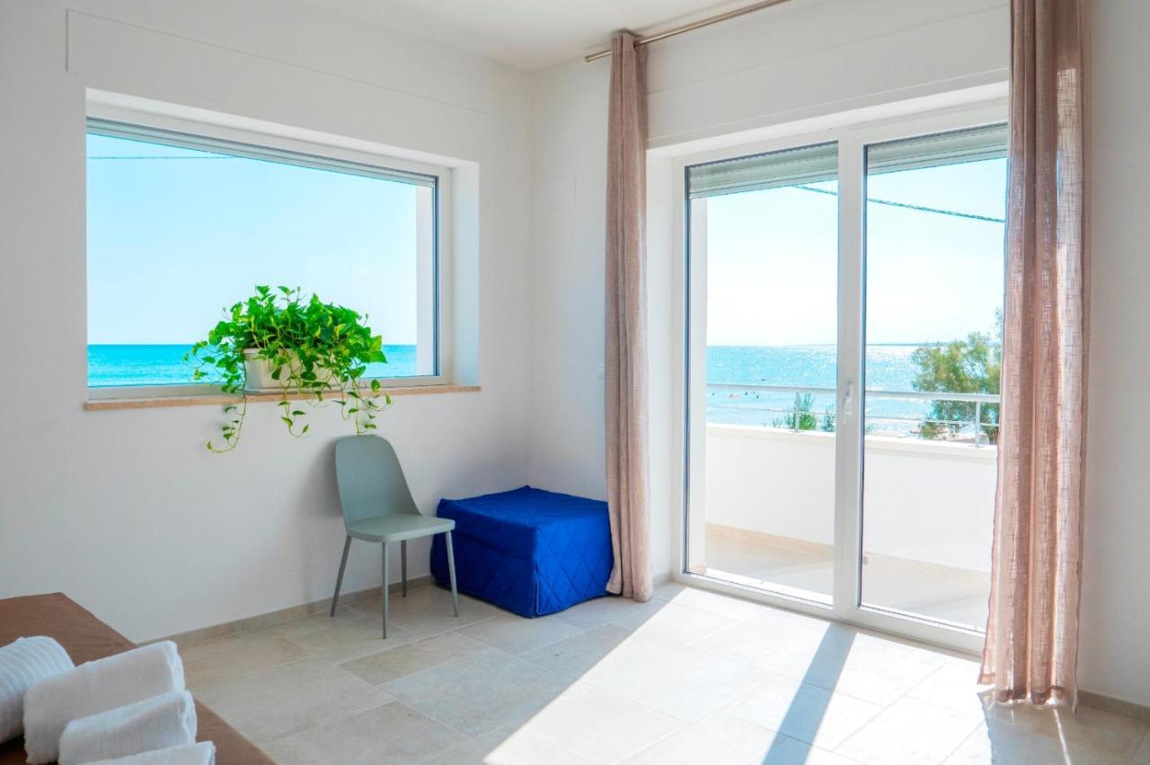 B&B A Un Passo Dal Mare Torre Canne Exterior foto